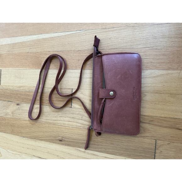 American Leather Co Womens Austin Crossbody Purse With Wallet Brandy Smooth New - Picture 10 of 10